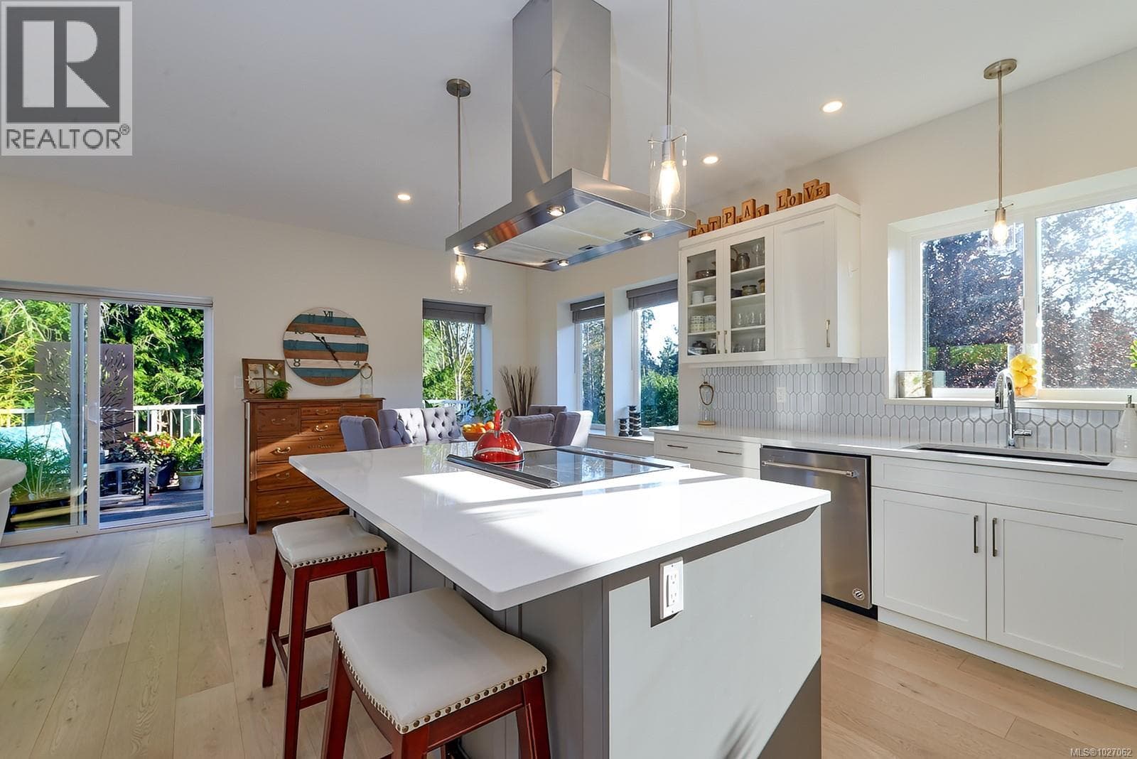 167 Bayridge Pl photo 2
