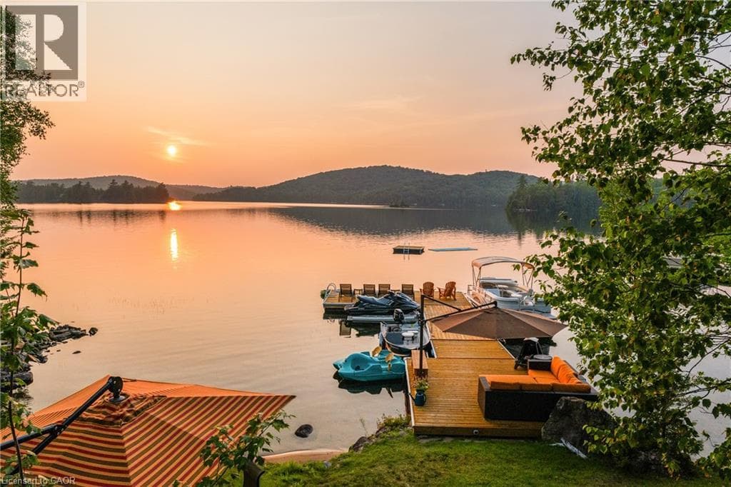 57 LAKE HAVEN Drive photo 3