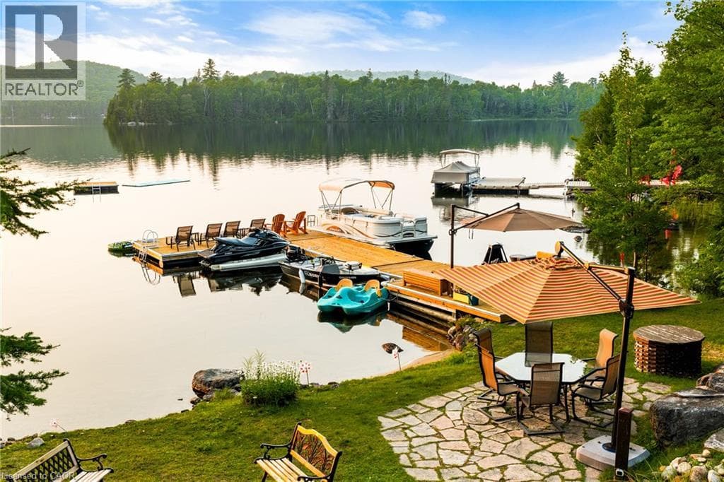 57 LAKE HAVEN Drive photo 4