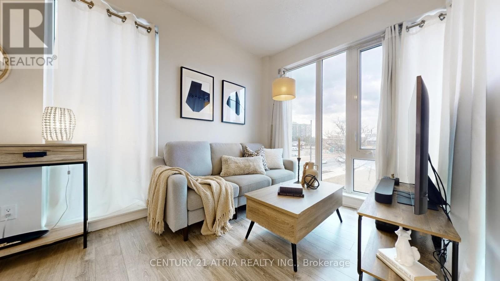 207-B - 9600 YONGE STREET photo 2