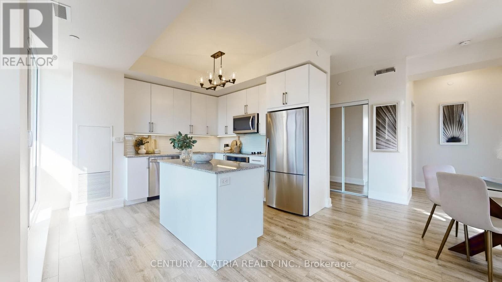 207-B - 9600 YONGE STREET photo 5