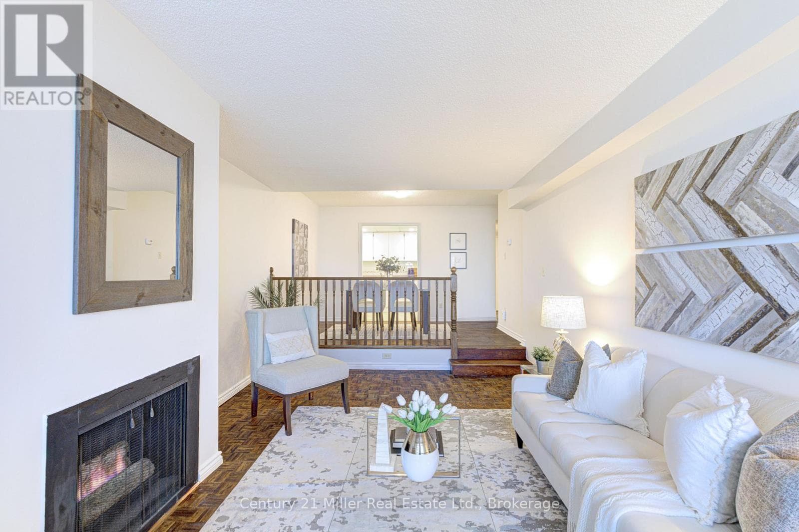 1 bed 1 bath single family at 304 - 20 SPEERS ROAD — $415,000