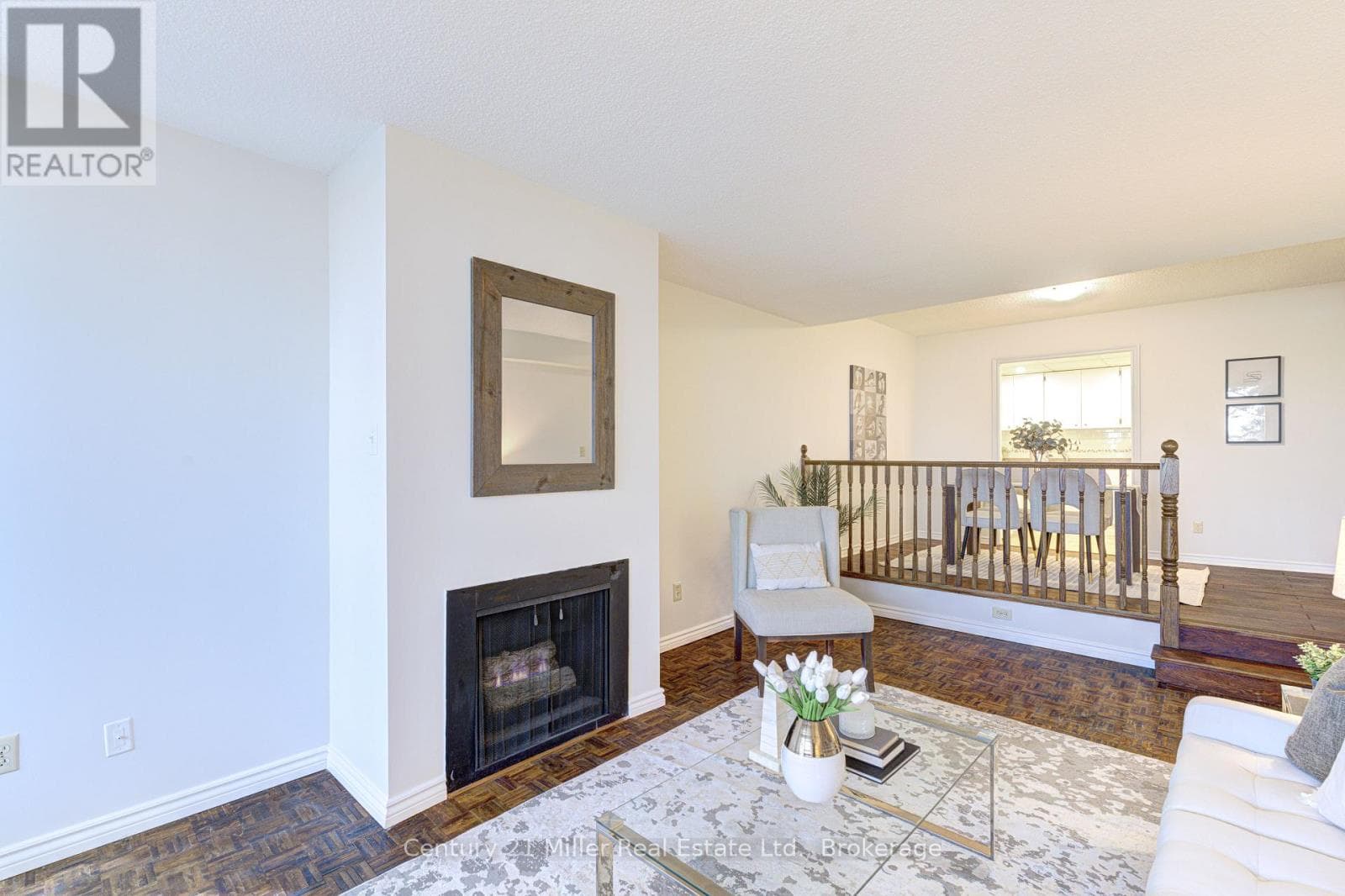 304 - 20 SPEERS ROAD photo 3