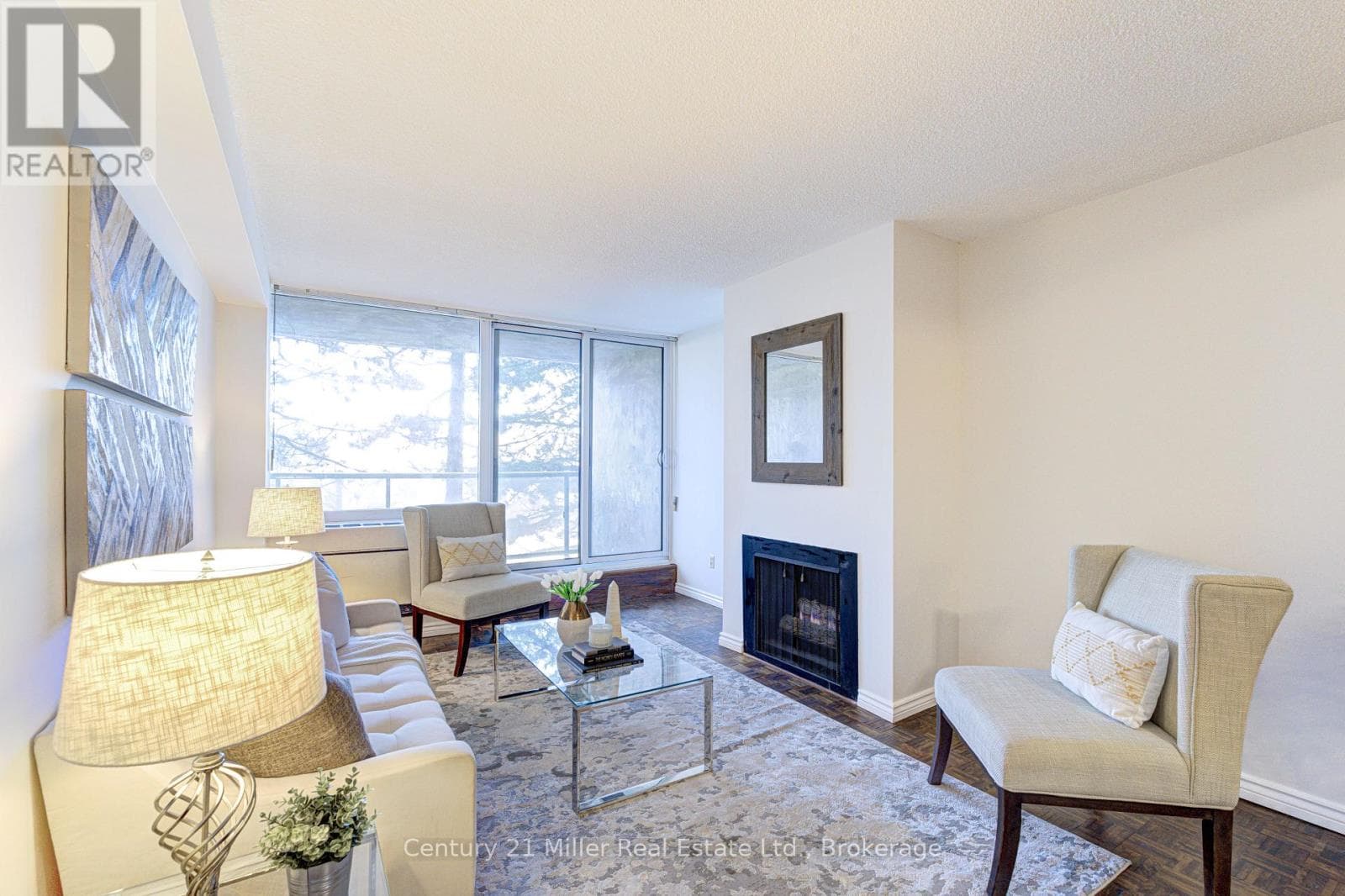 304 - 20 SPEERS ROAD photo 2