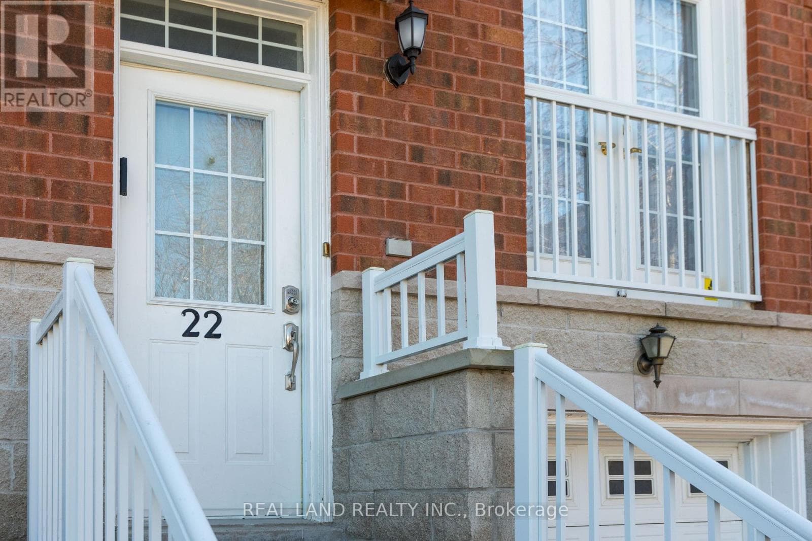 22 LORING DOOLITTLE COURT photo 2
