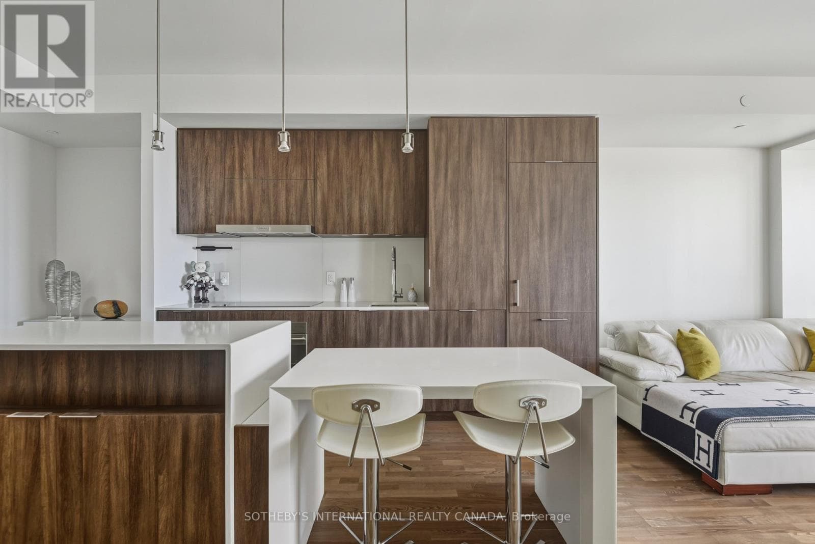 2712 - 1 BLOOR STREET E photo 2
