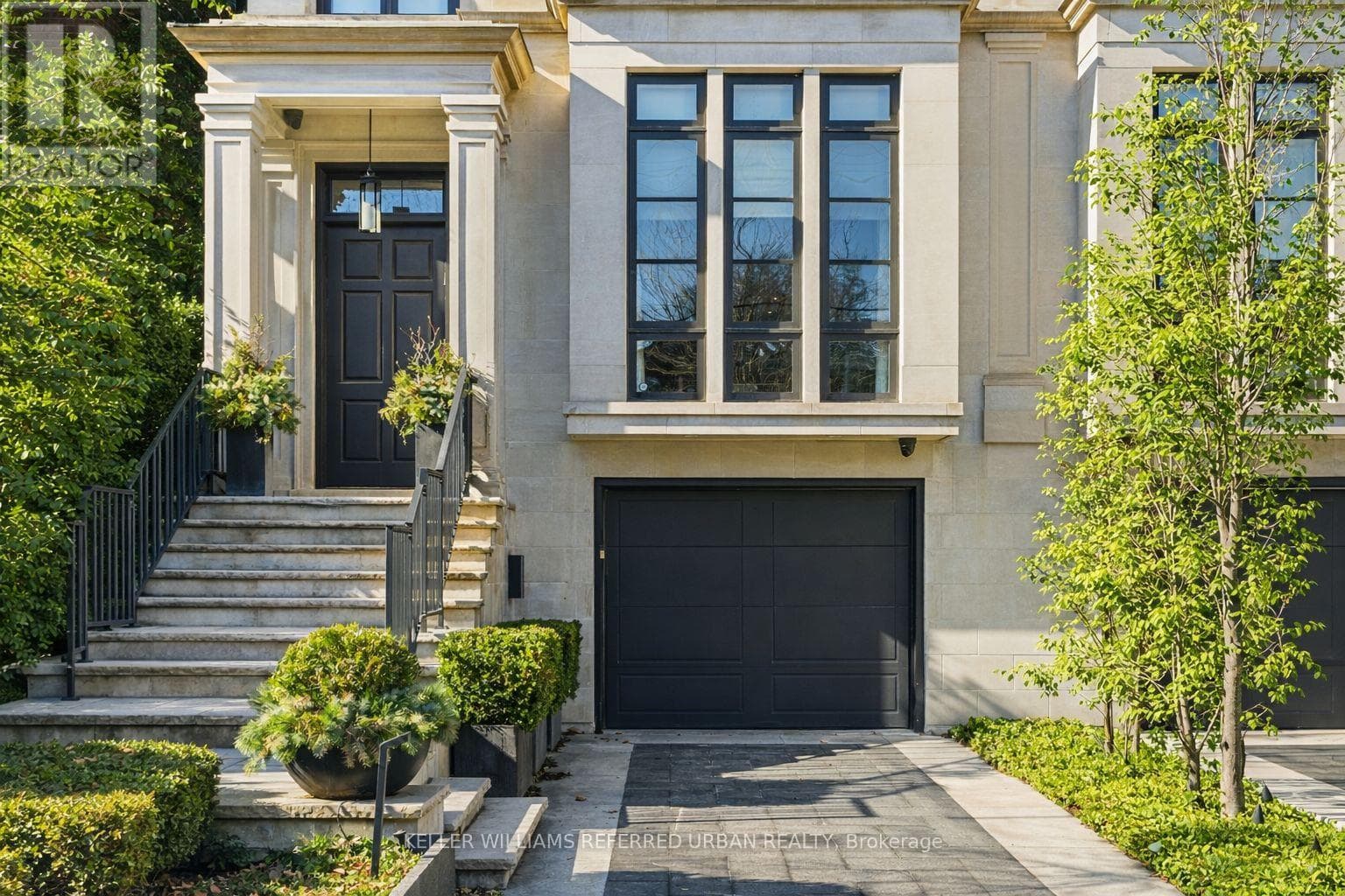 130 B FARNHAM AVENUE photo 3