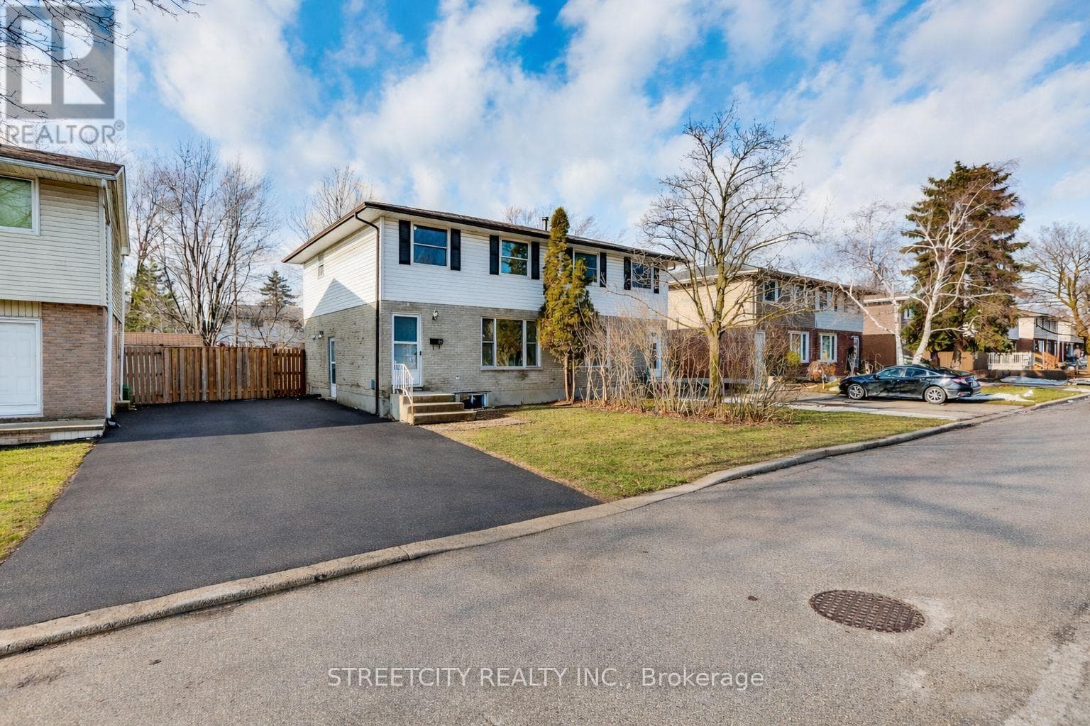 25 AUGUSTA CRESCENT photo 2