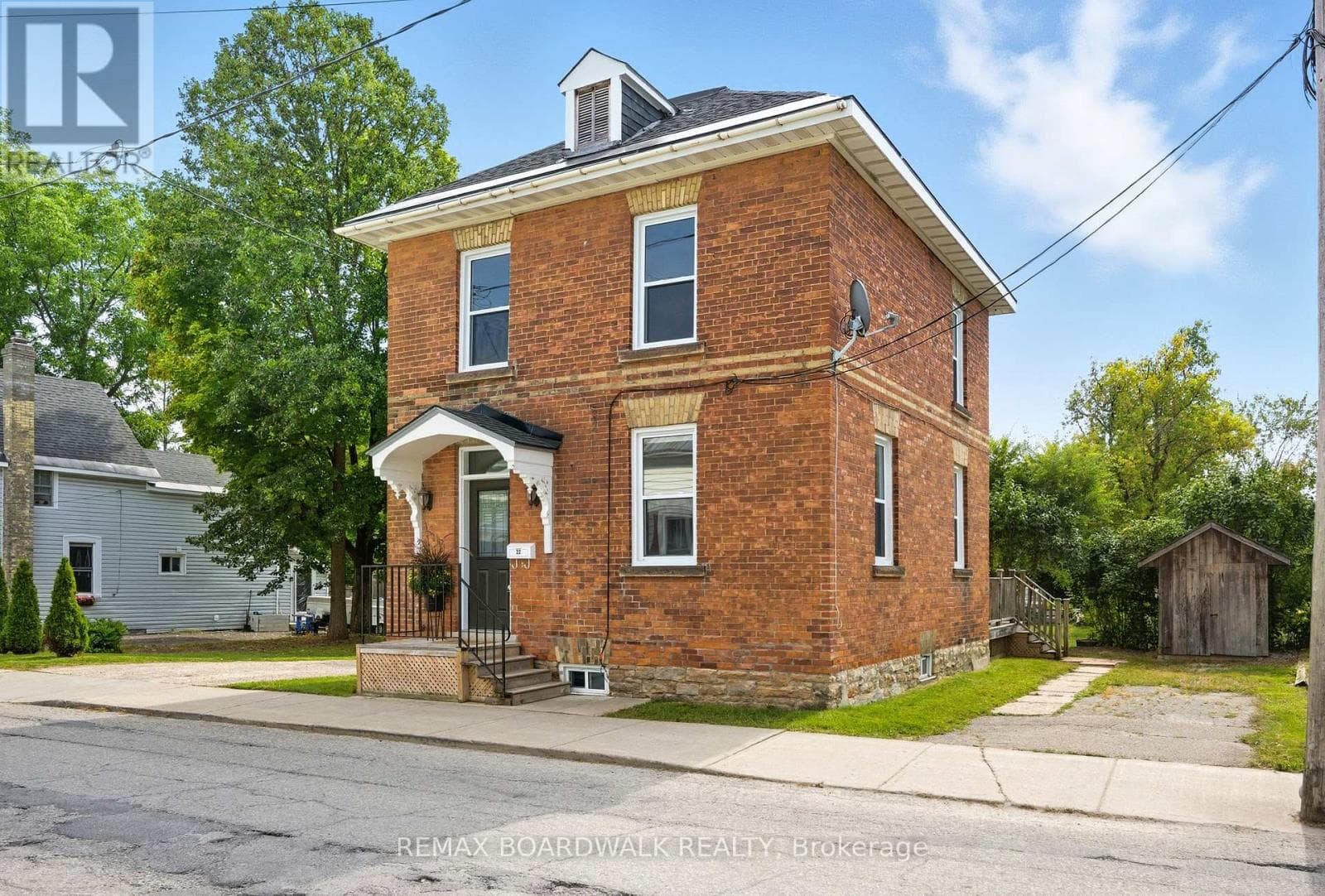 3 bed 2 bath single family at 22 ISABELLA STREET — $599,000