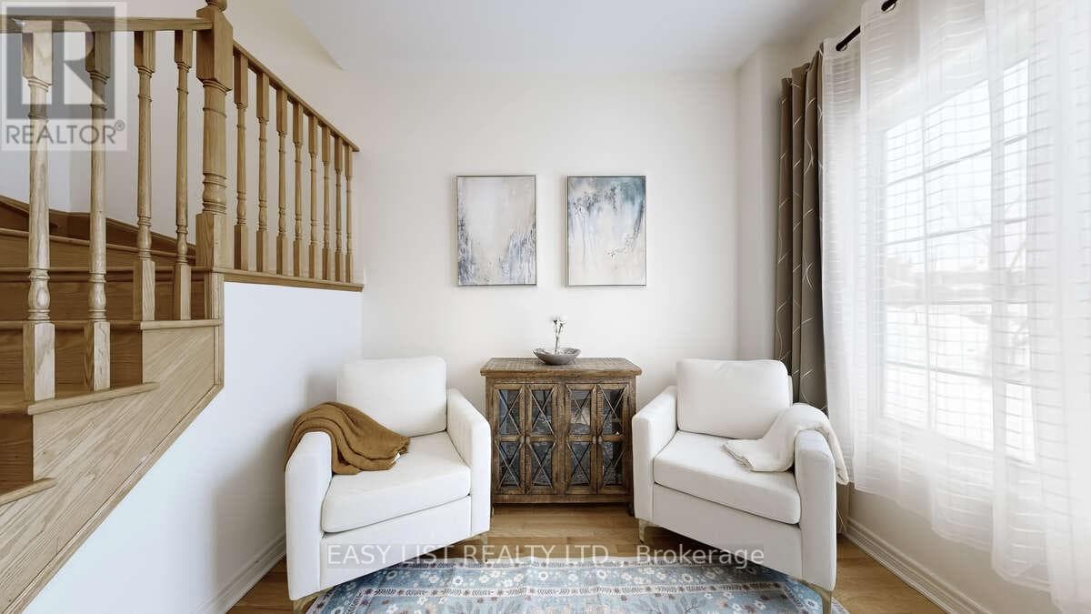 42 FOXBERRY ROAD photo 2