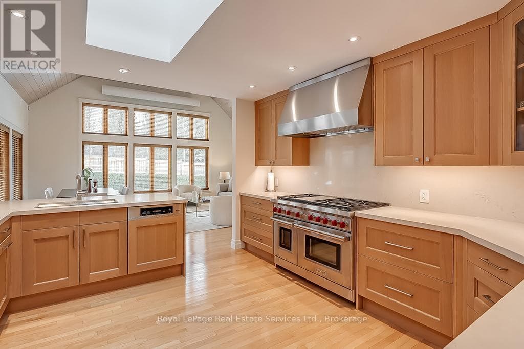 69 ALLAN STREET photo 4
