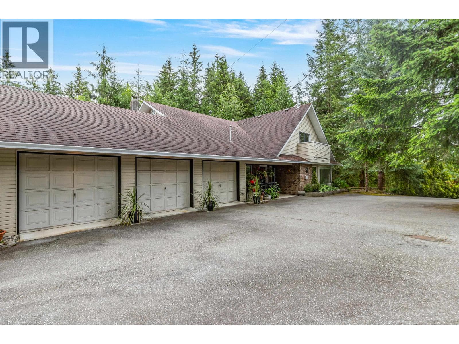 27740 SAYERS CRESCENT photo 2