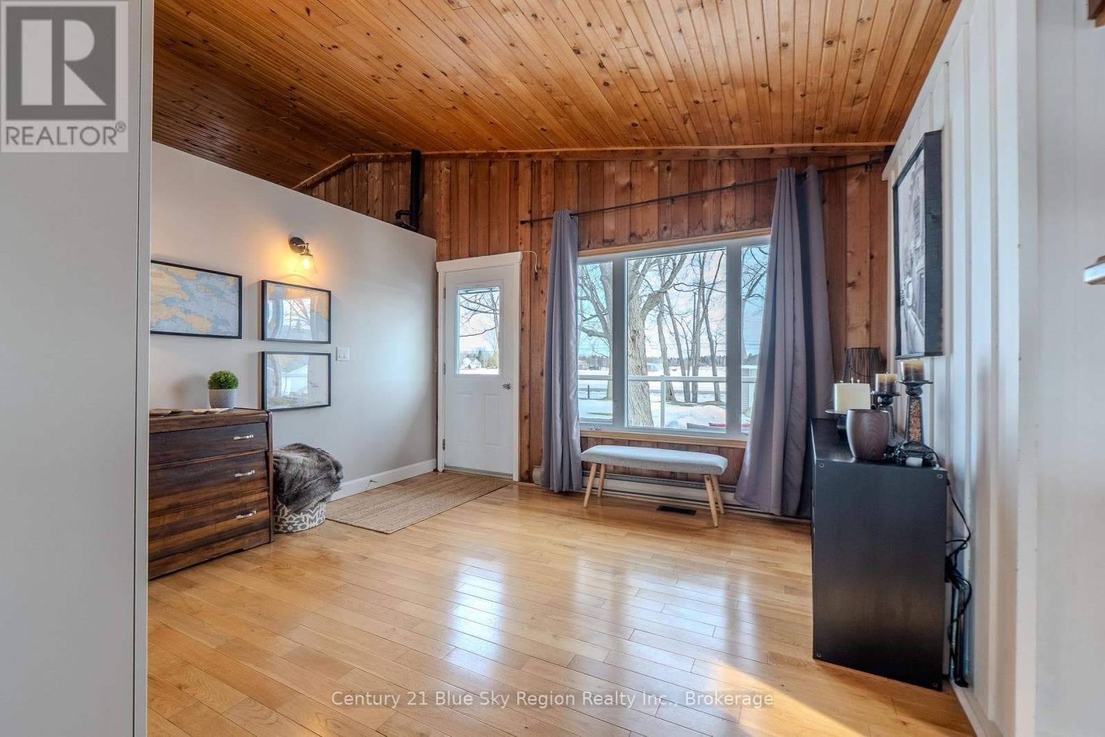 370 MARLEAU ROAD photo 3