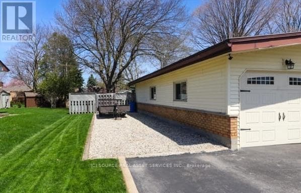 54 FIRST STREET W photo 3