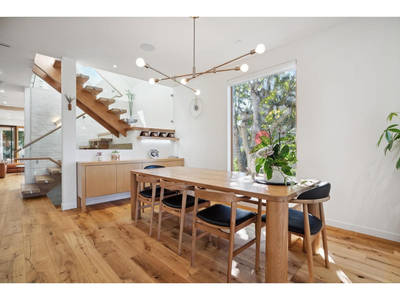 828 STEVENS STREET photo 5