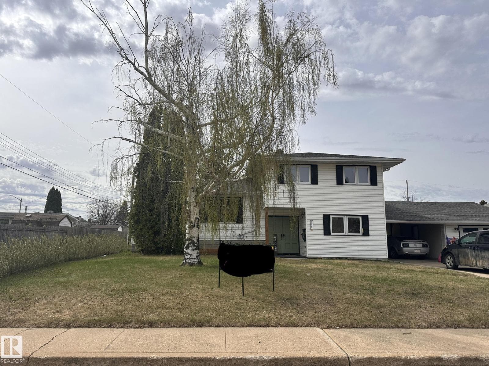 9915 95 ST photo 2