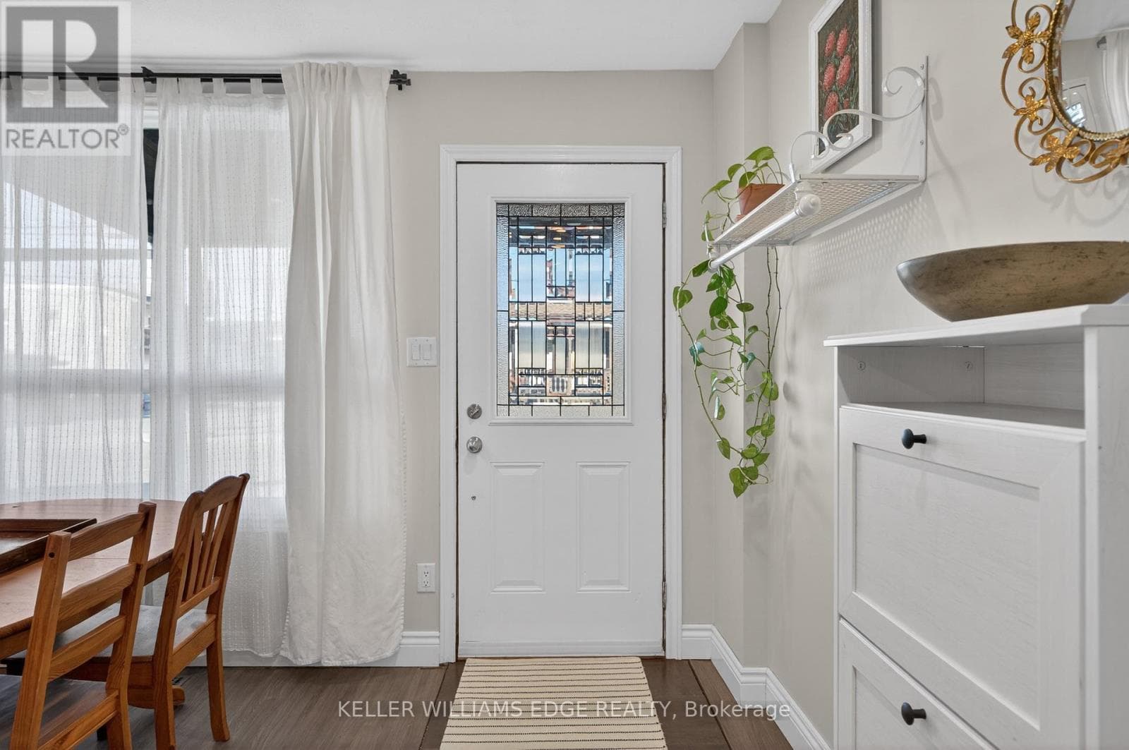 262 BRITANNIA AVENUE photo 2