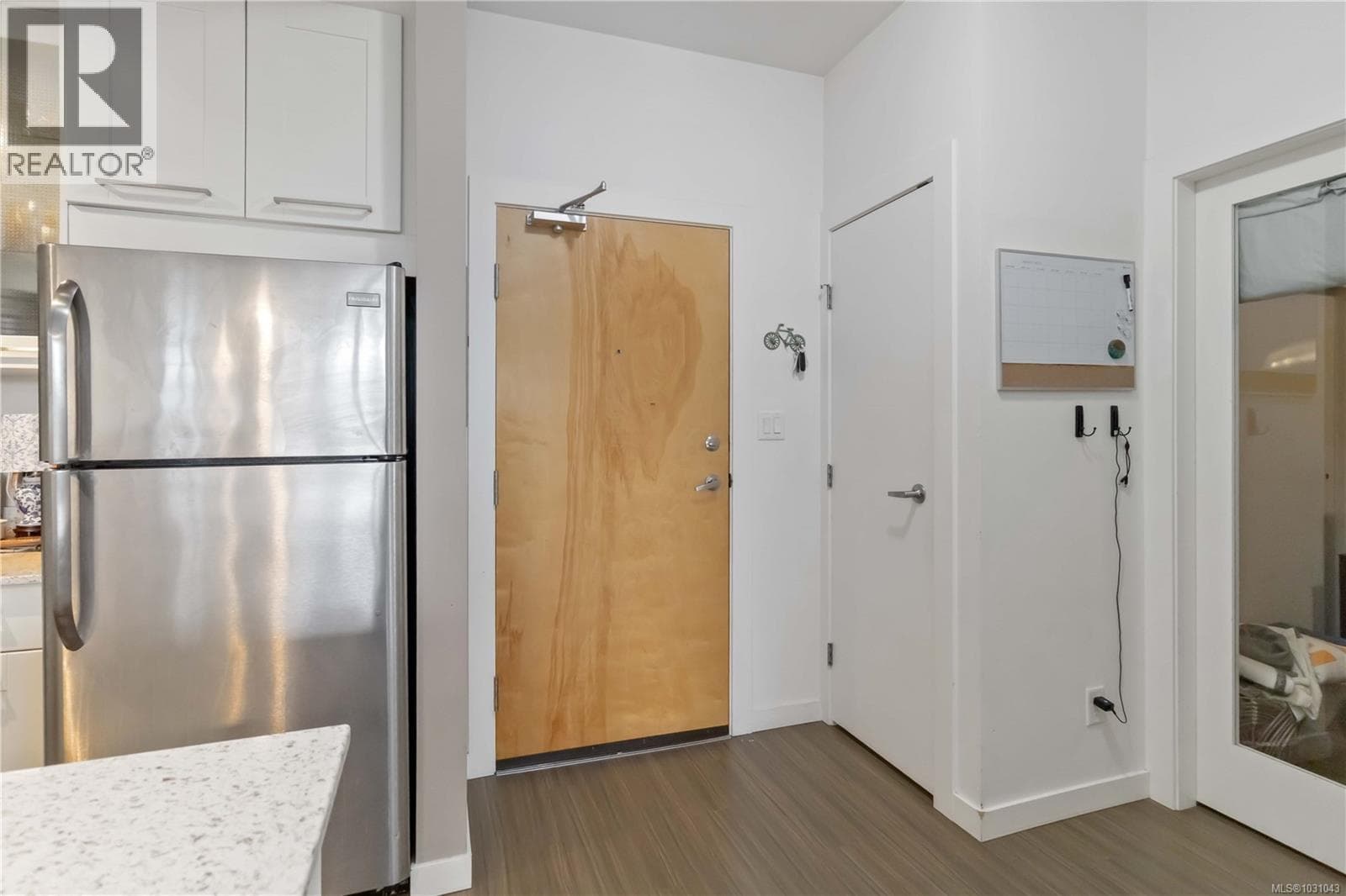 420 2871 Jacklin Rd photo 5