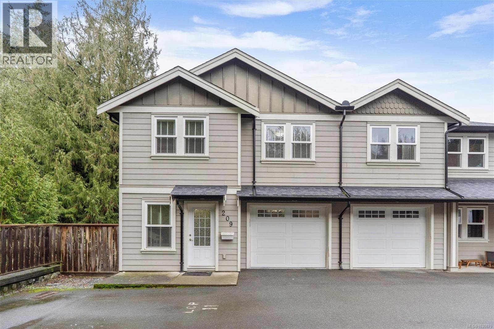 3 bed 3 bath single family at 209 954 Walfred Rd — $679,900