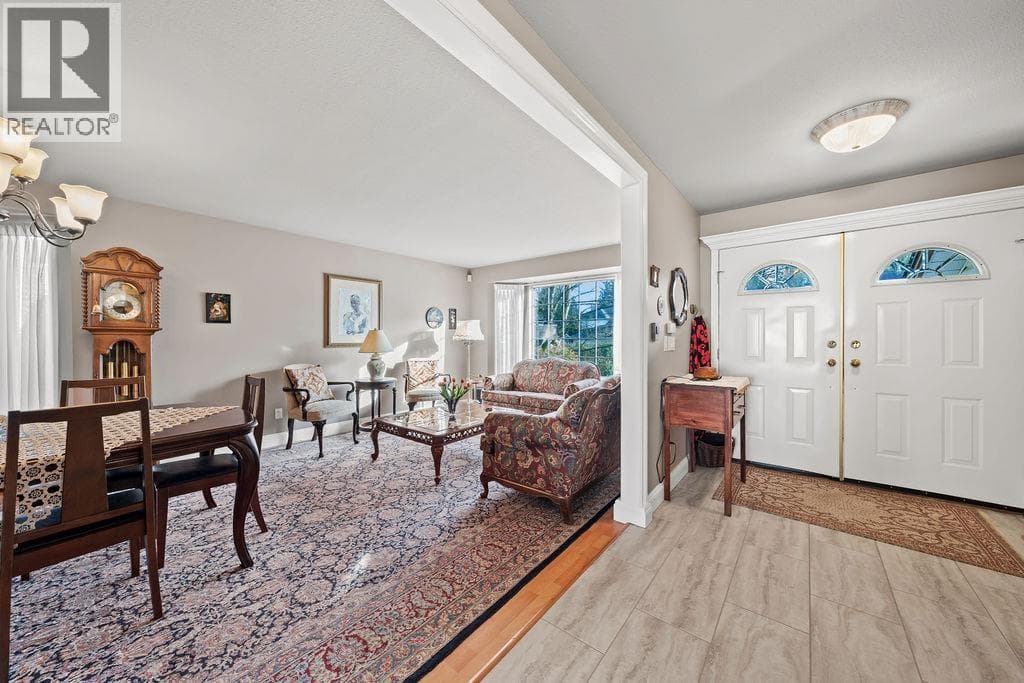 19620 SOMERSET DRIVE photo 4