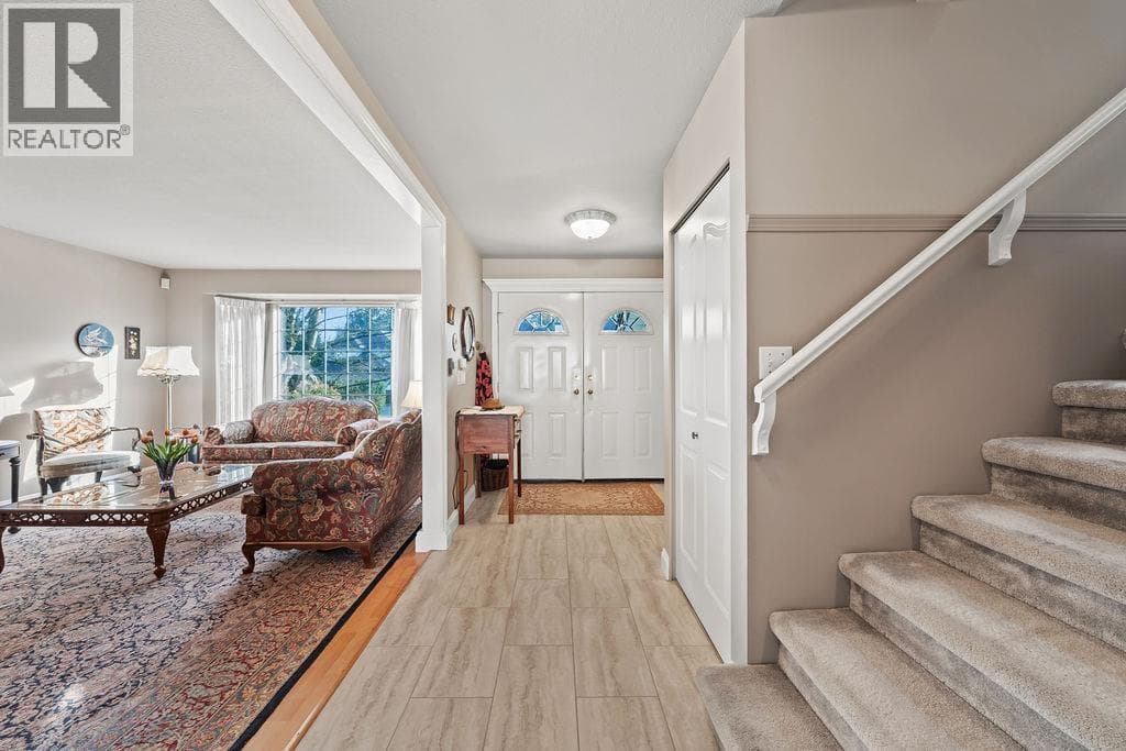 19620 SOMERSET DRIVE photo 5