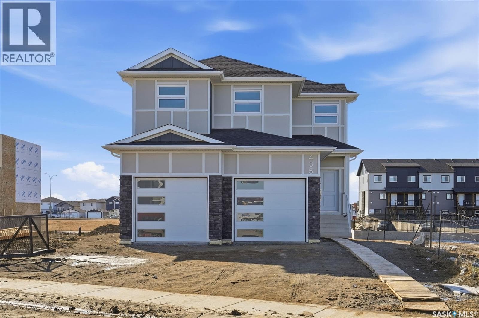 435 Sharma CRESCENT — photo 3