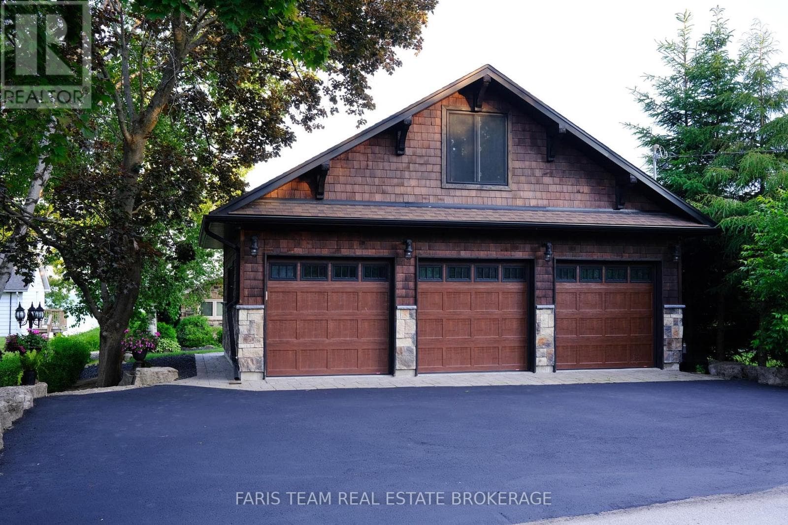 4 bed 3 bath single family at 3 GREENWOOD FOREST ROAD — $2,040,000