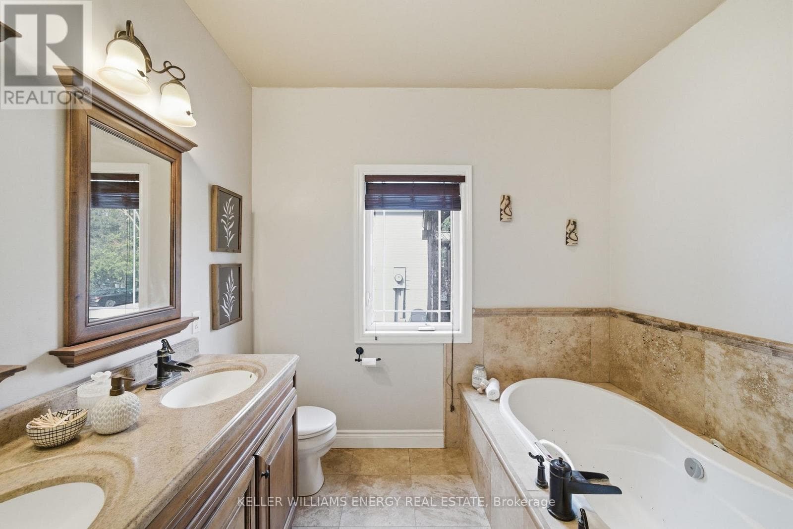 332 CARNEGIE BEACH ROAD photo 10