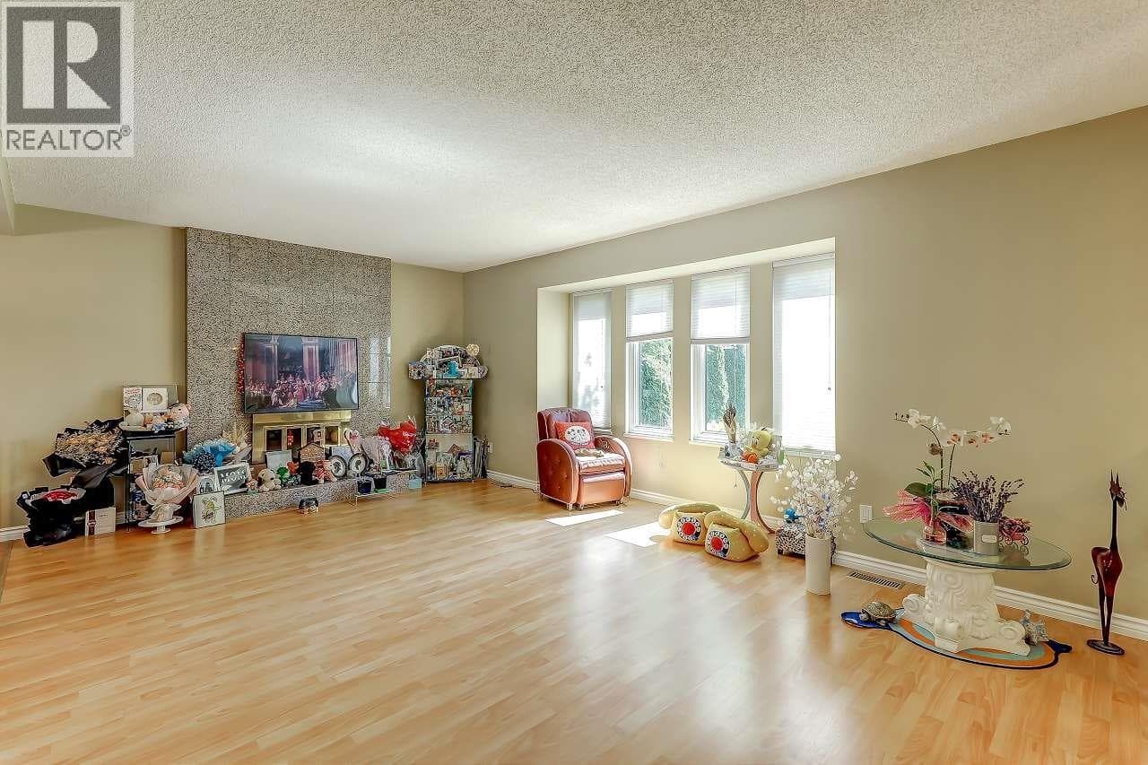 6280 YEATS CRESCENT photo 3