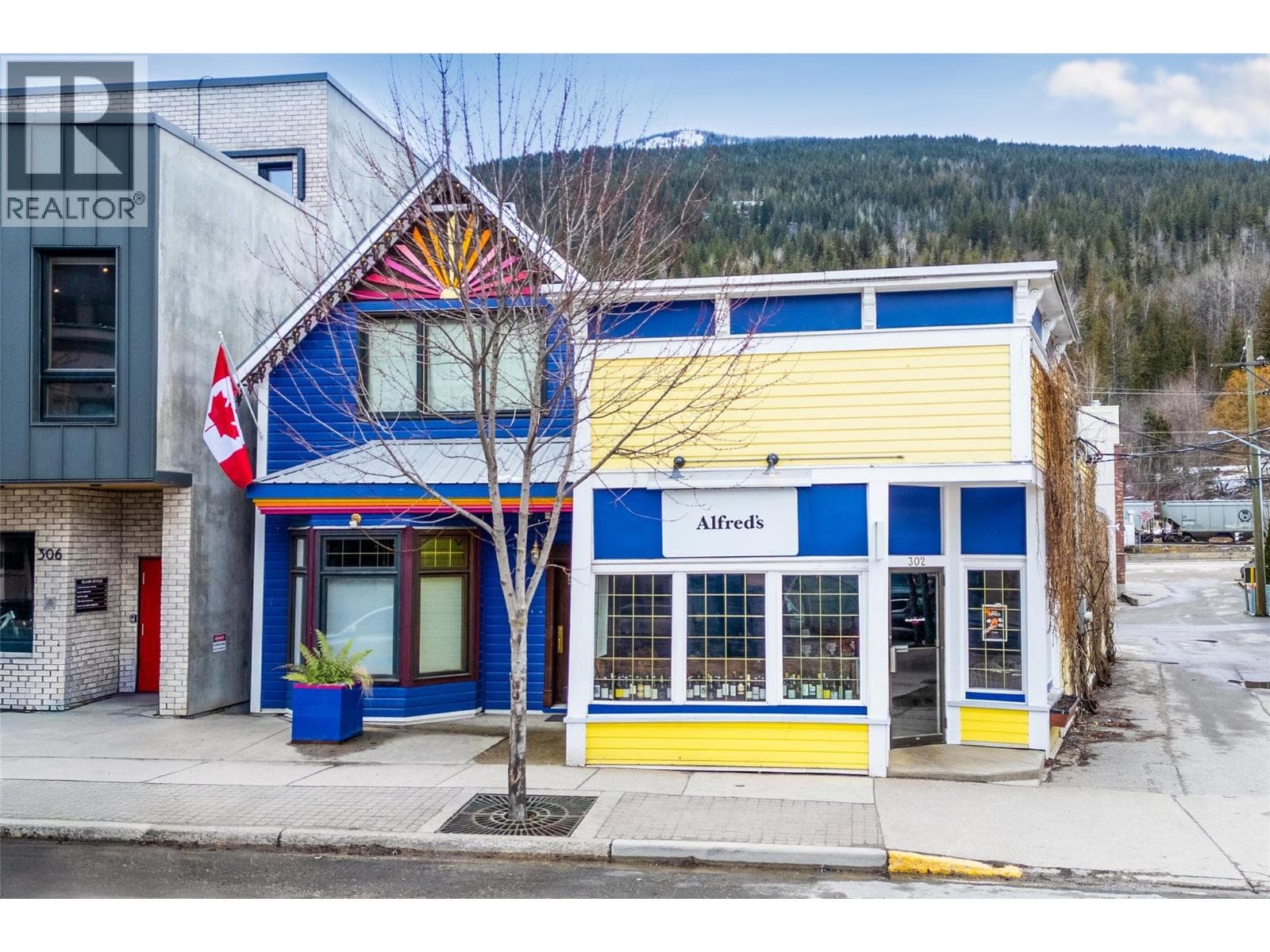 1 bed 1 bath single family at 304 First Street W — $2,399,000