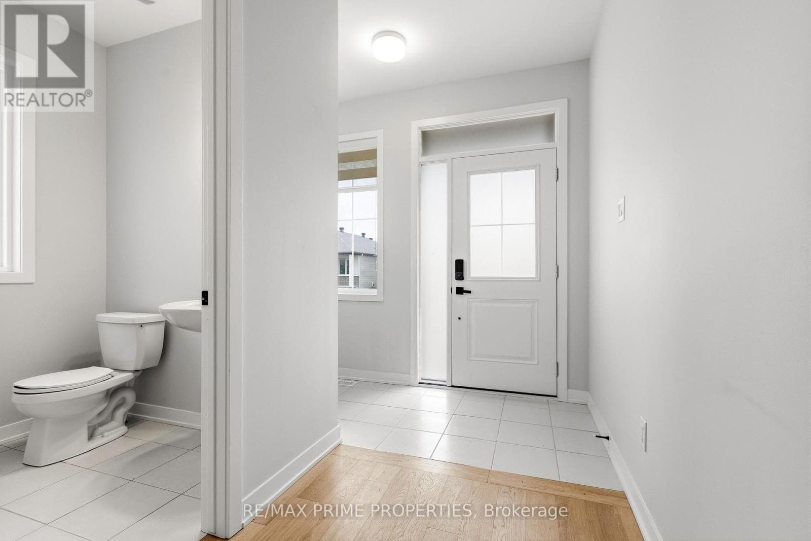 222 DOUGLAS HARDIE STREET photo 3