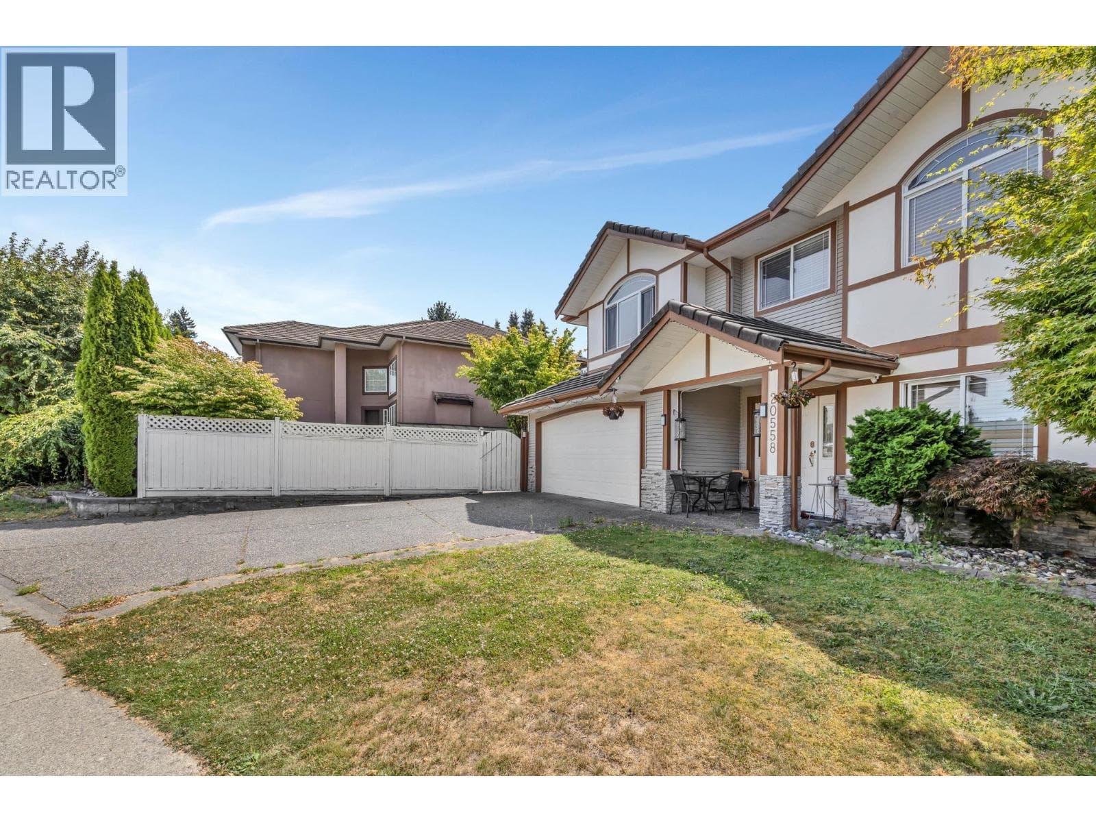 20558 122 AVENUE photo 2