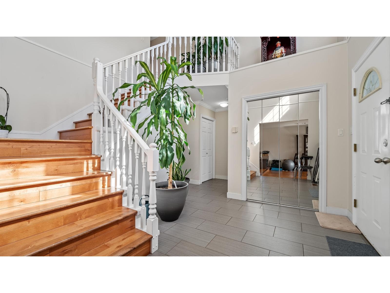 14077 84 AVENUE photo 2