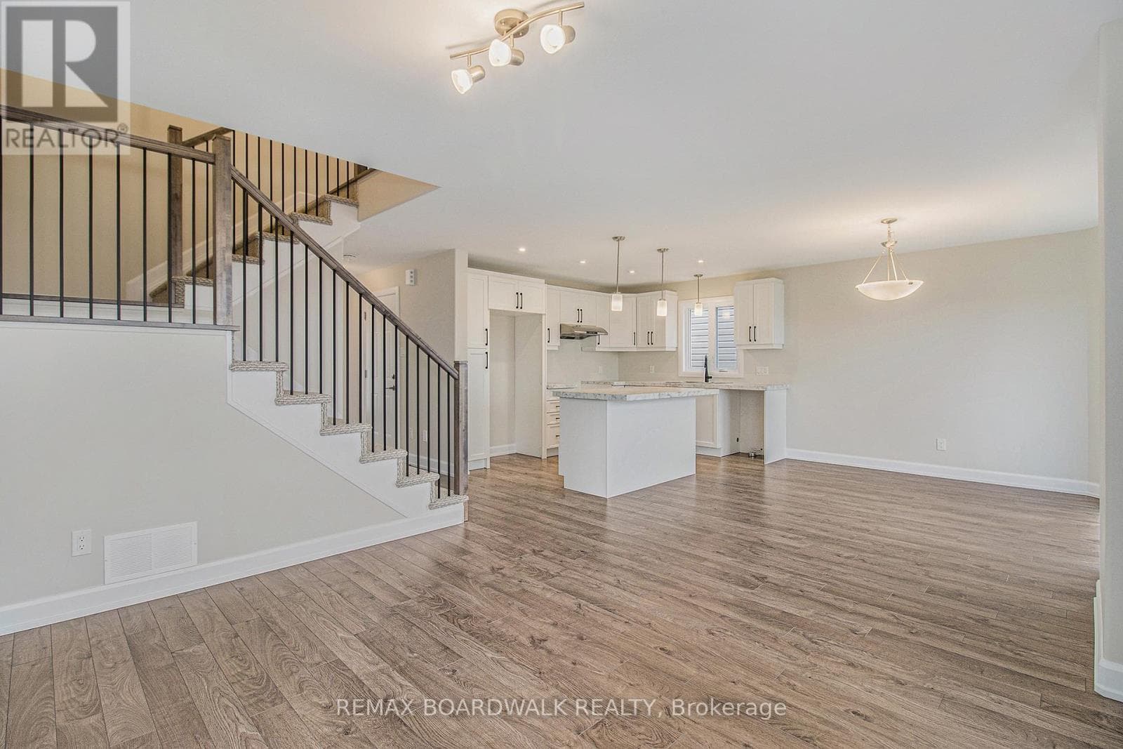 1203 MONTBLANC CRESCENT photo 3