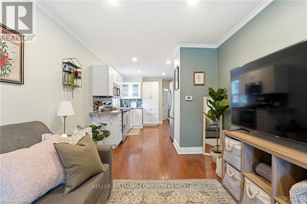 547 COCHRANE ROAD photo 5