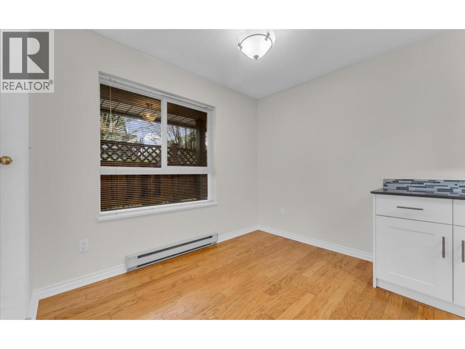 104 1641 WOODLAND DRIVE photo 5