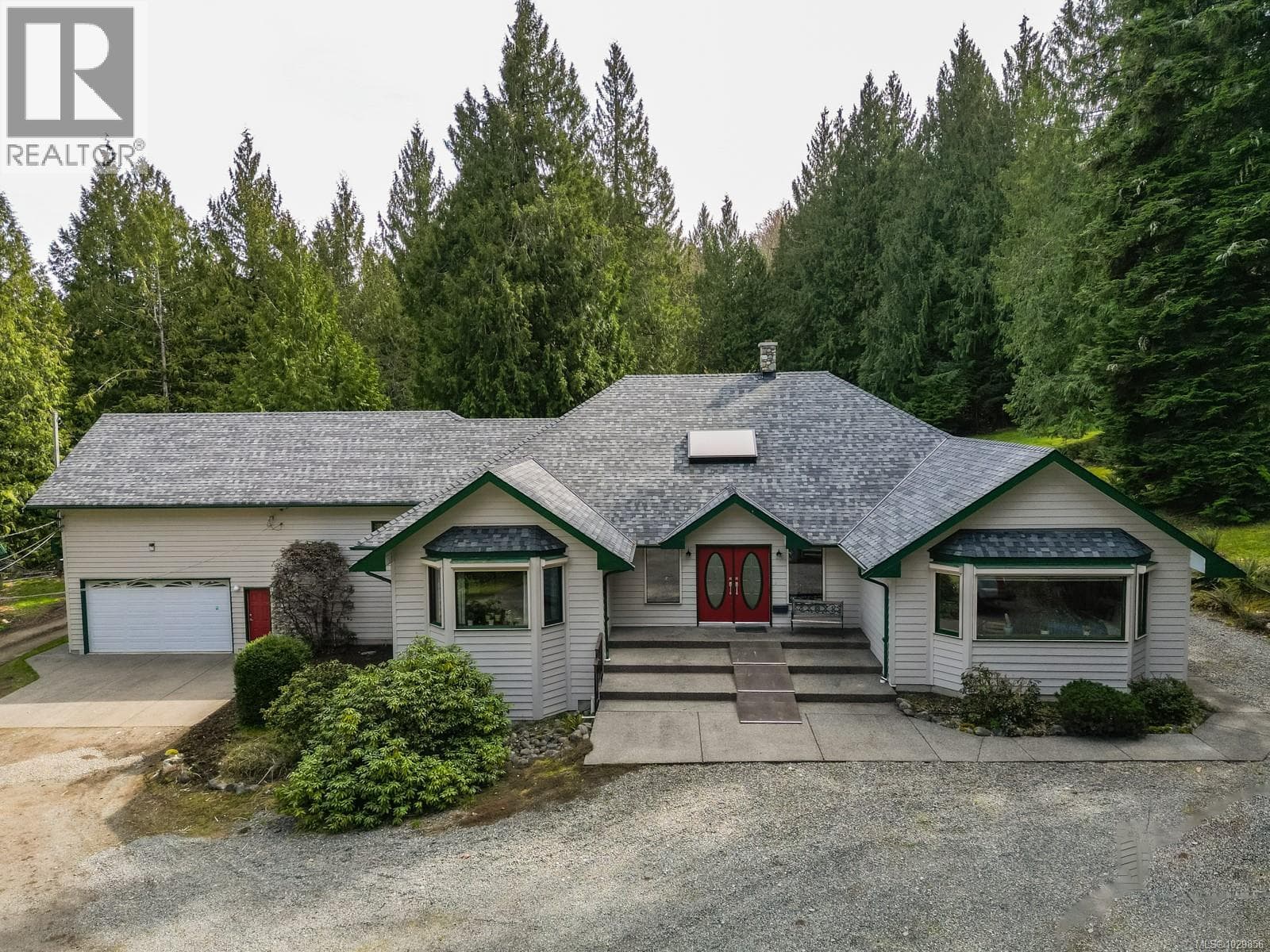 3105 Cameron-Taggart Rd photo 3