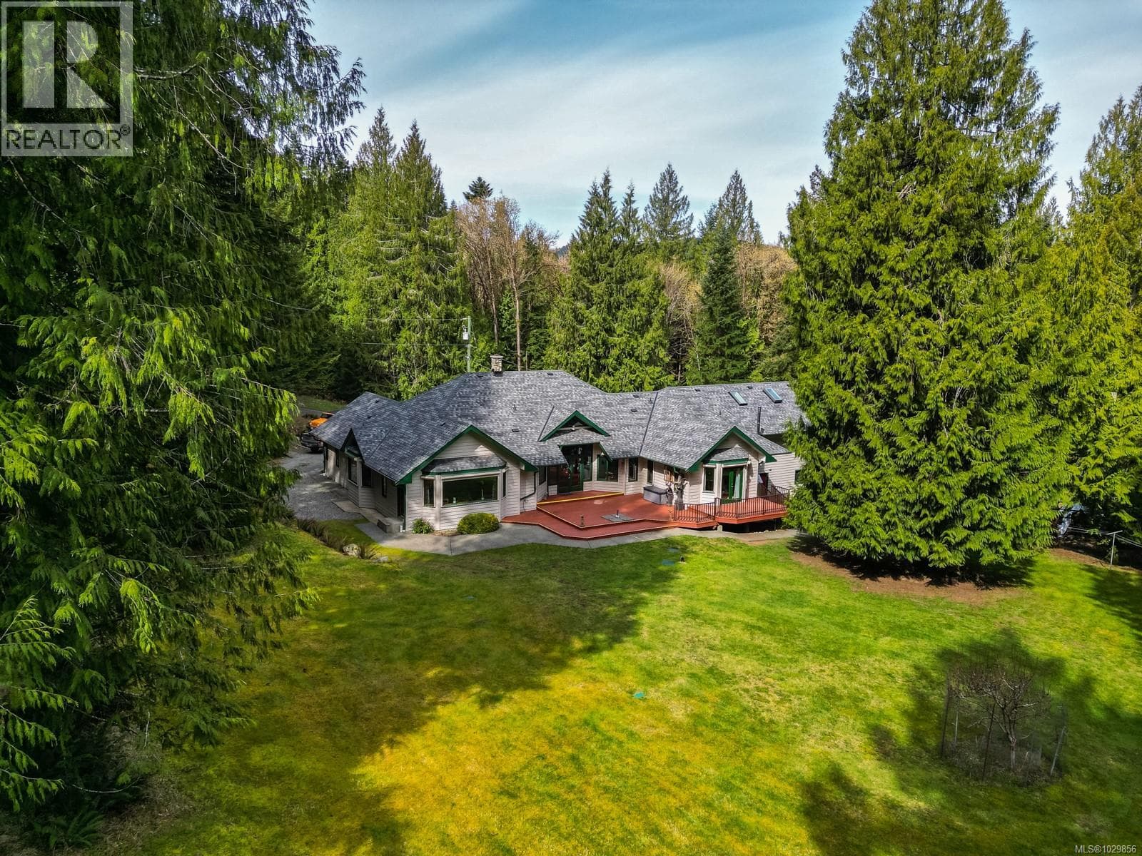 3105 Cameron-Taggart Rd photo 4