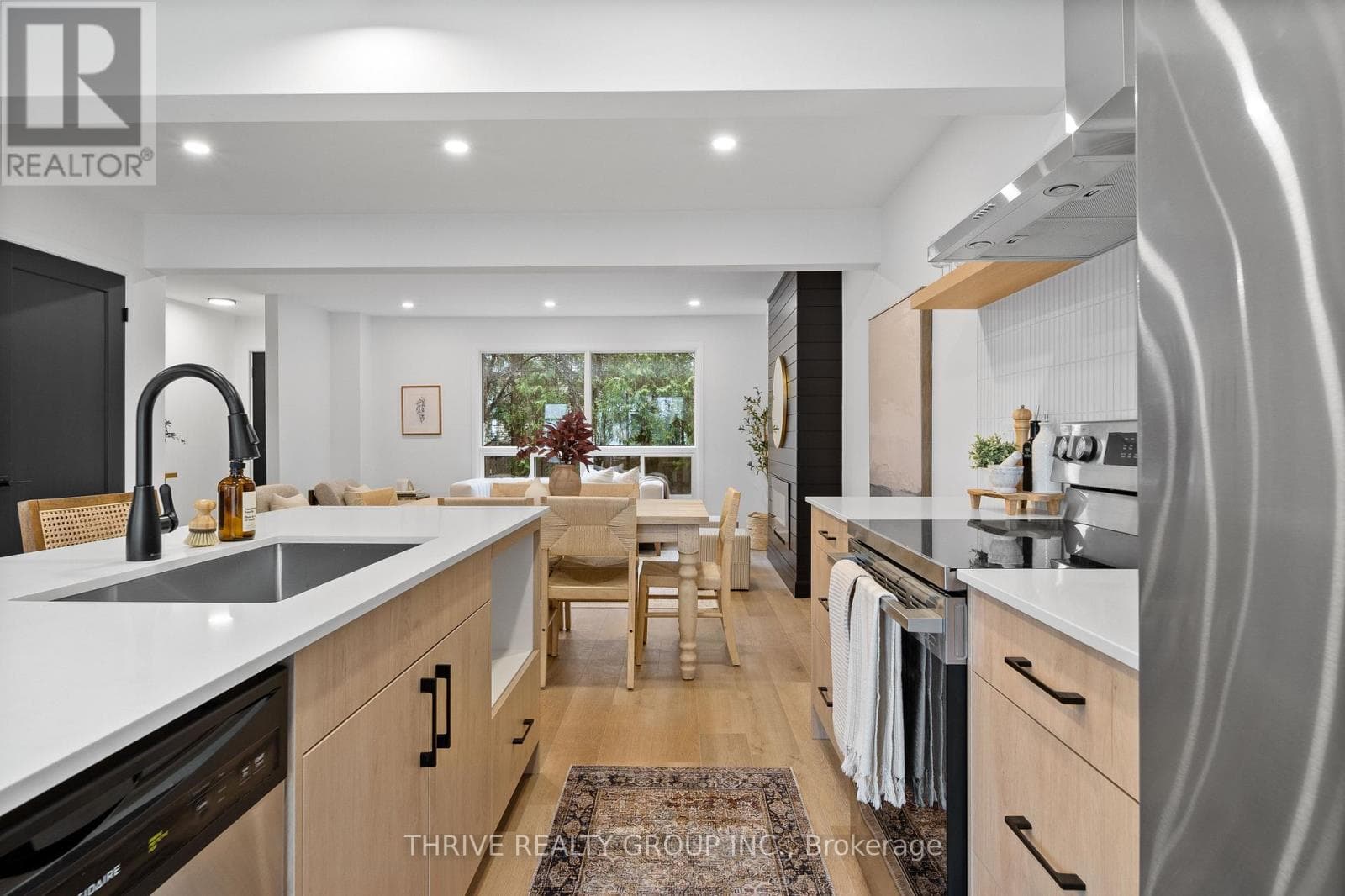 41 - 355 SANDRINGHAM CRESCENT photo 5