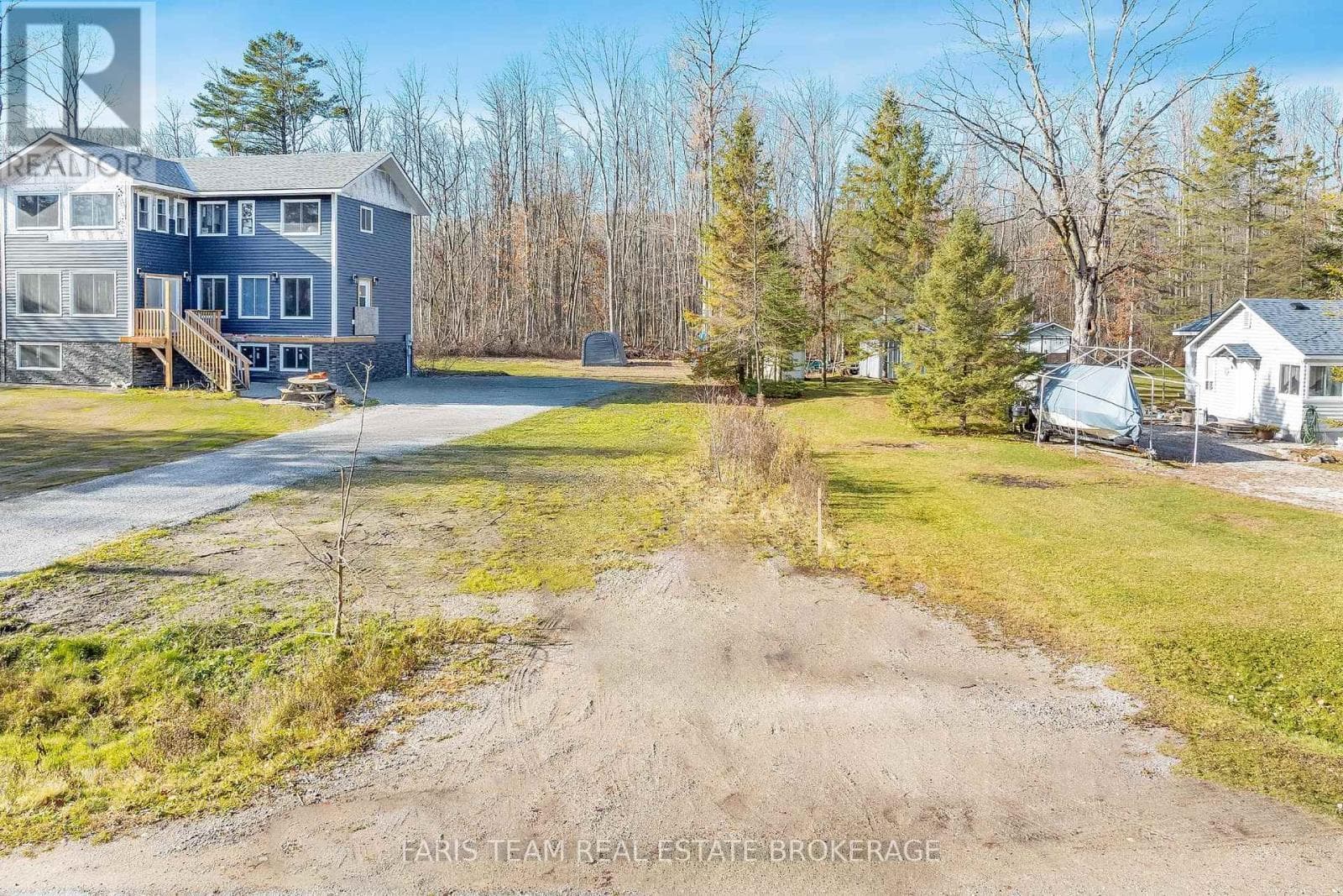 433 ROBINS POINT ROAD photo 3