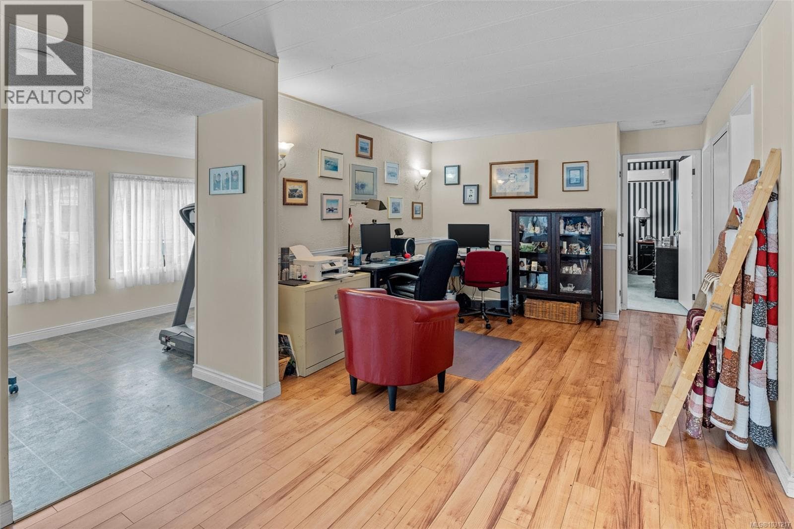 3 2607 Selwyn Rd photo 5