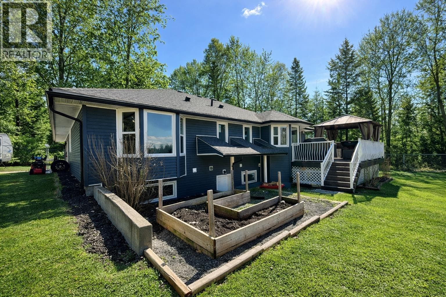 227 FIEGE ROAD photo 2