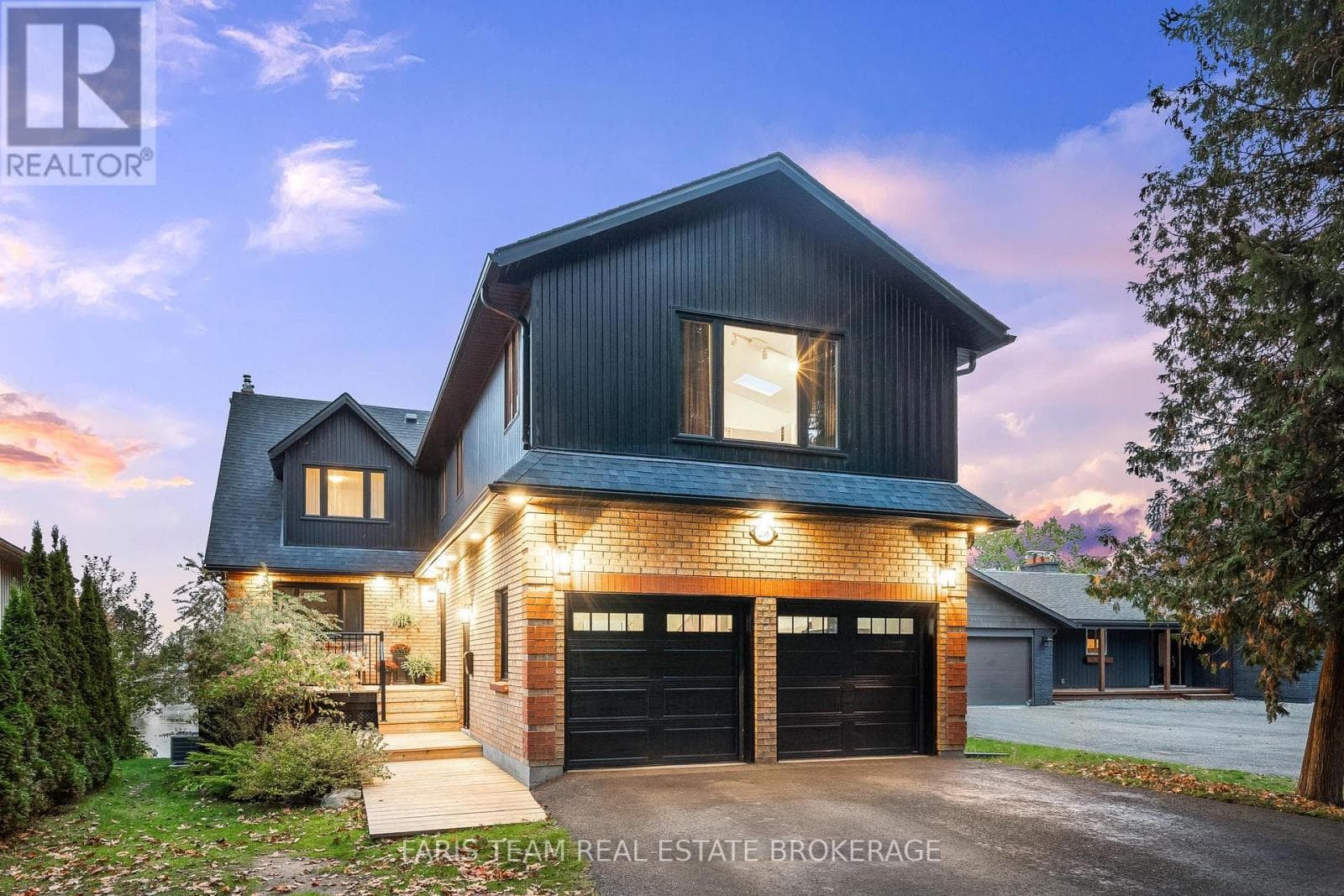 238 ROBINS POINT ROAD photo 2