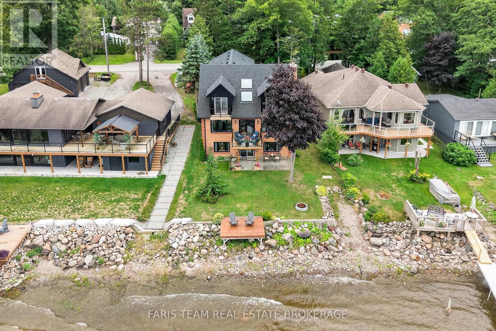 238 ROBINS POINT ROAD photo 3