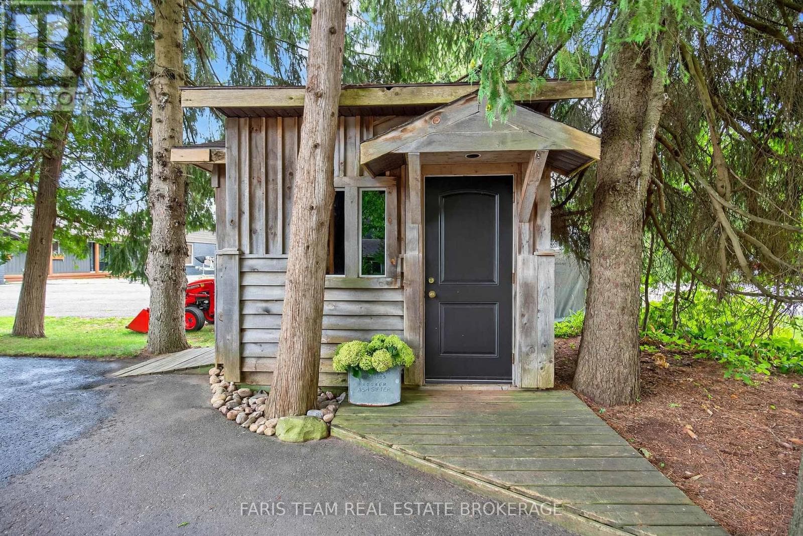 238 ROBINS POINT ROAD photo 5