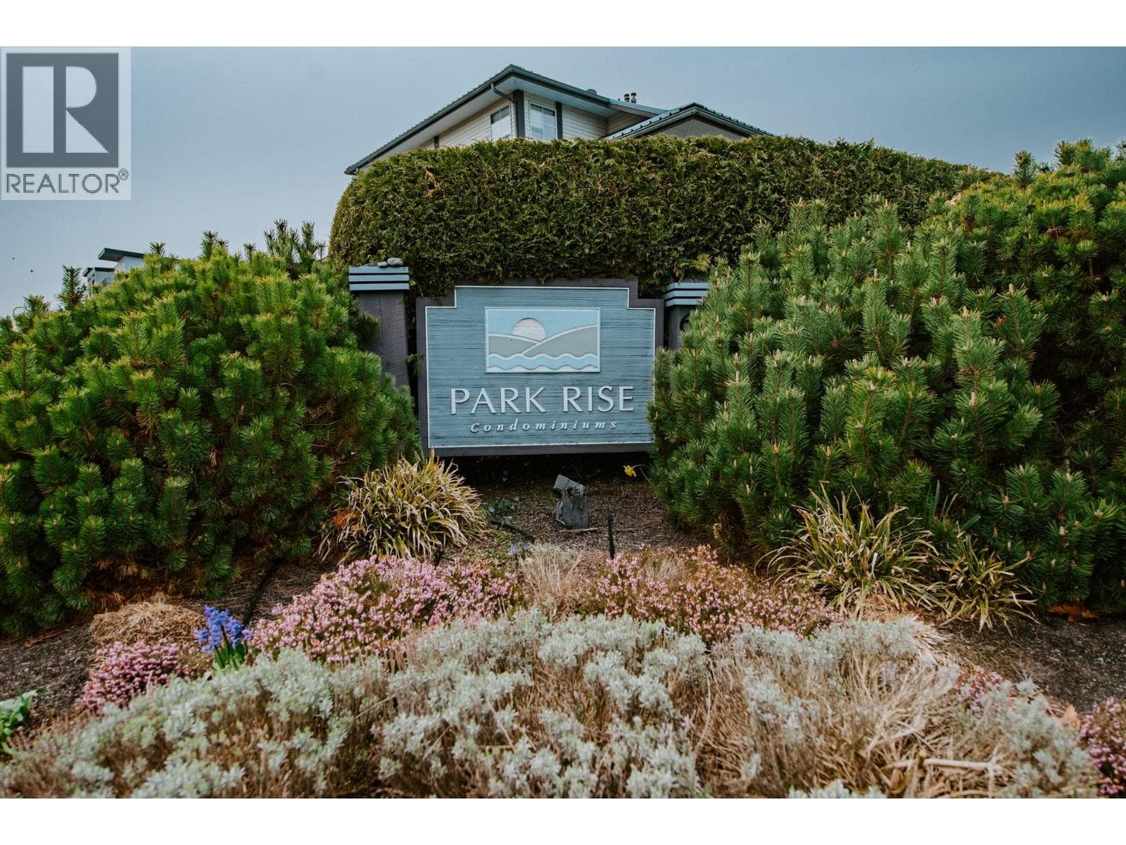 3 bed 2 bath single family at 45 689 PARK ROAD — $575,000