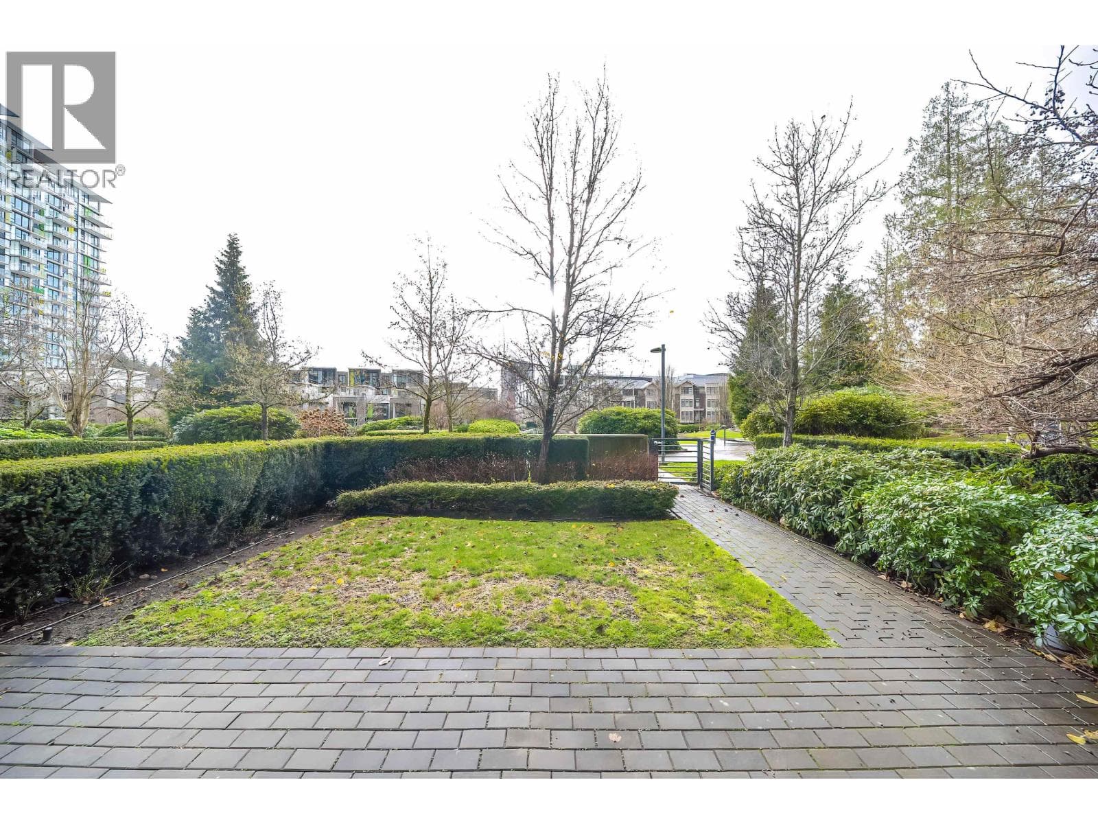 107 5638 BIRNEY AVENUE photo 2
