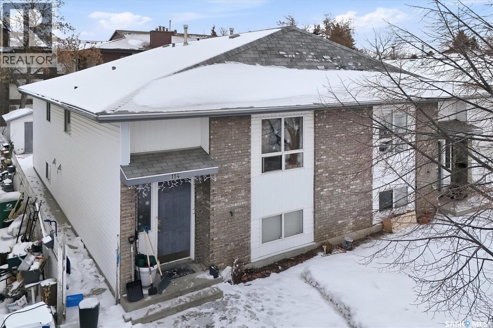 114 - 116 Barber CRESCENT — photo 2