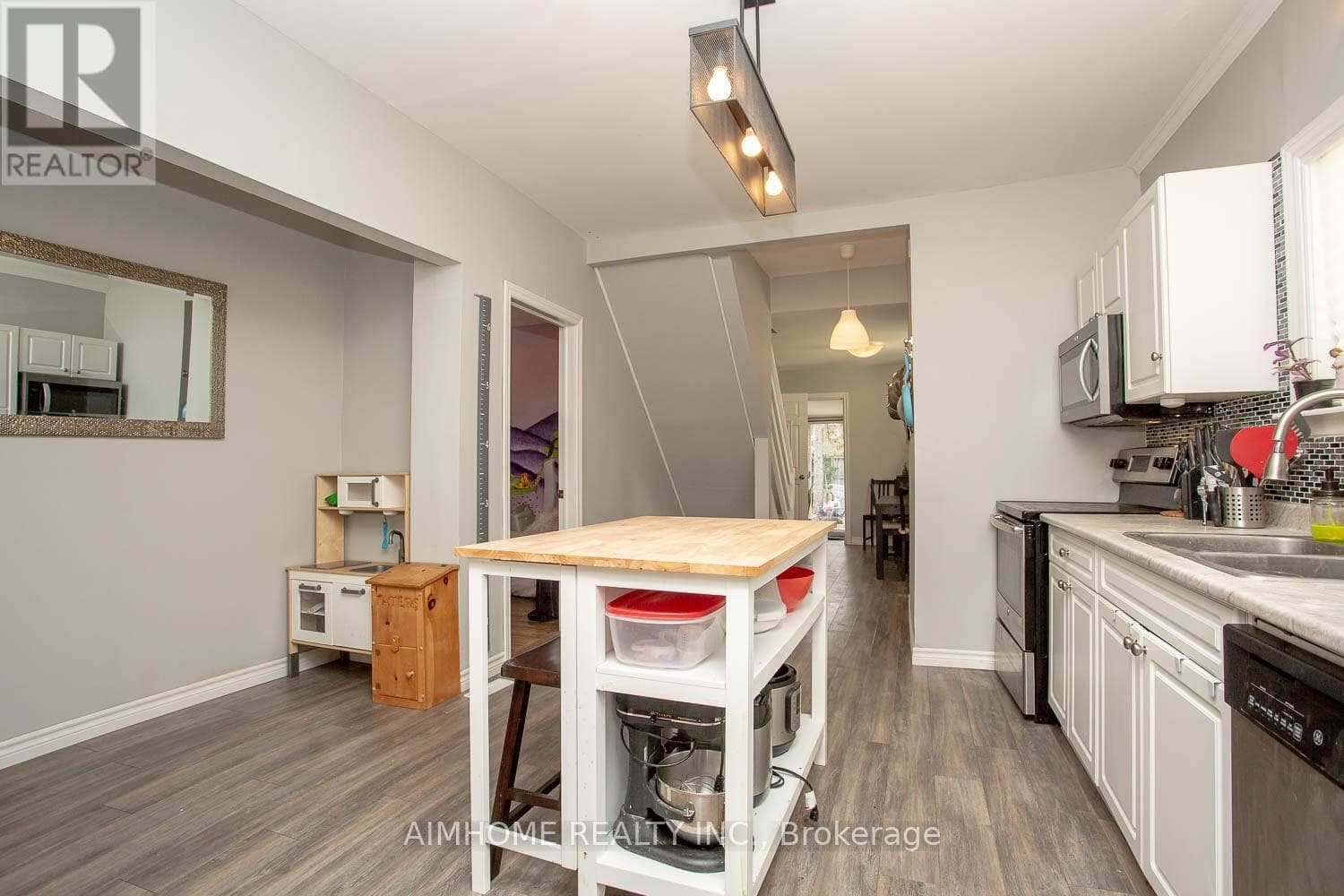 7 RATHGAR STREET photo 2