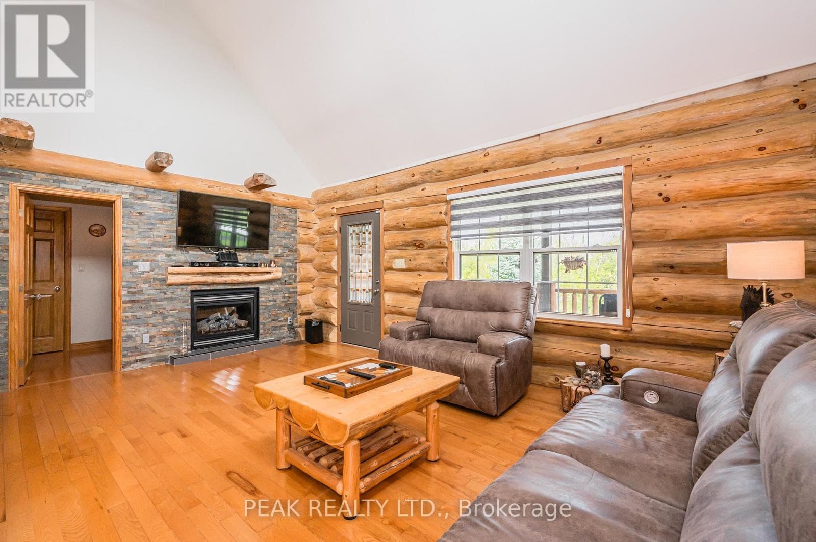 171 GOSFORD STREET photo 5